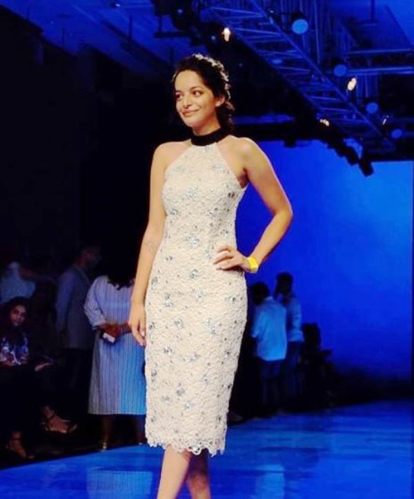 Lisa Mishra Walking the Ramp of Lakme Fashion Week