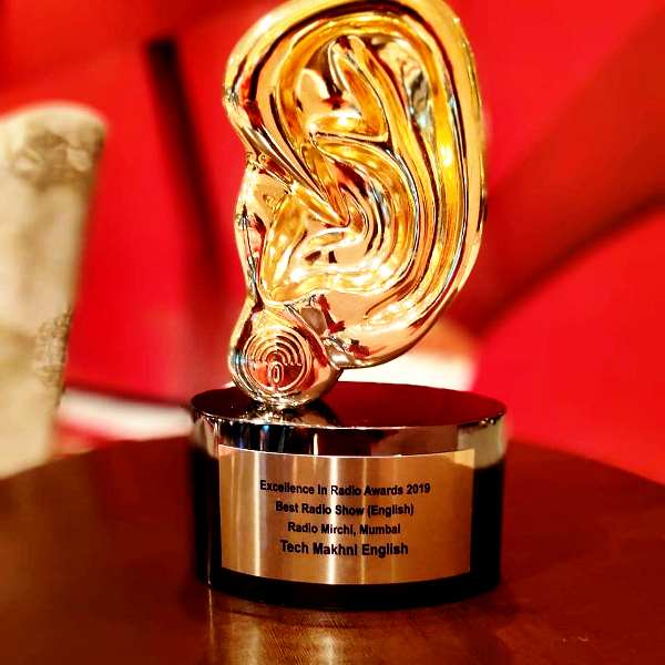 Rajiv Makhni's Best Radio Show in English award for Tech Makhni