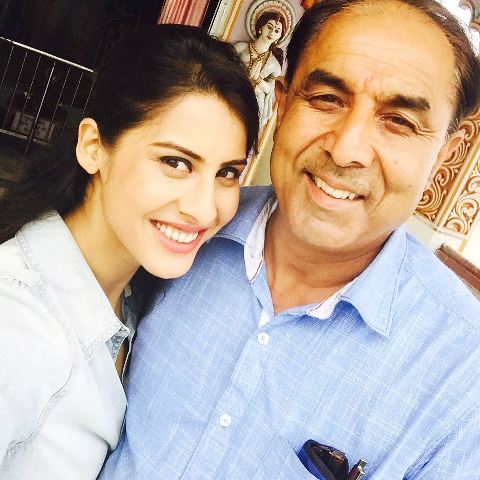 Sheetal Thakur with her father