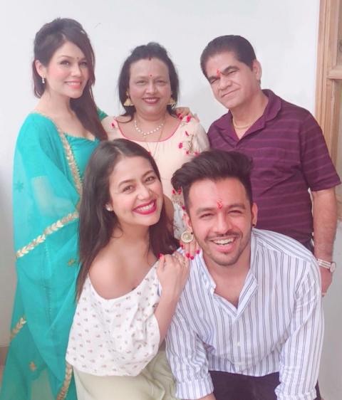 Sonu Kakkar with her family