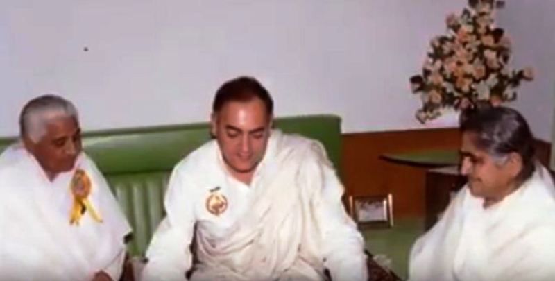Dadi Janki with Rajeev Gandhi
