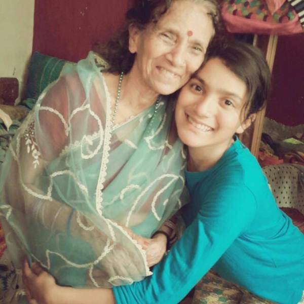 Meena Rana's Daughter, Surbhi and her Mother