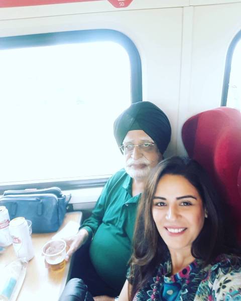 Mona Singh with her father