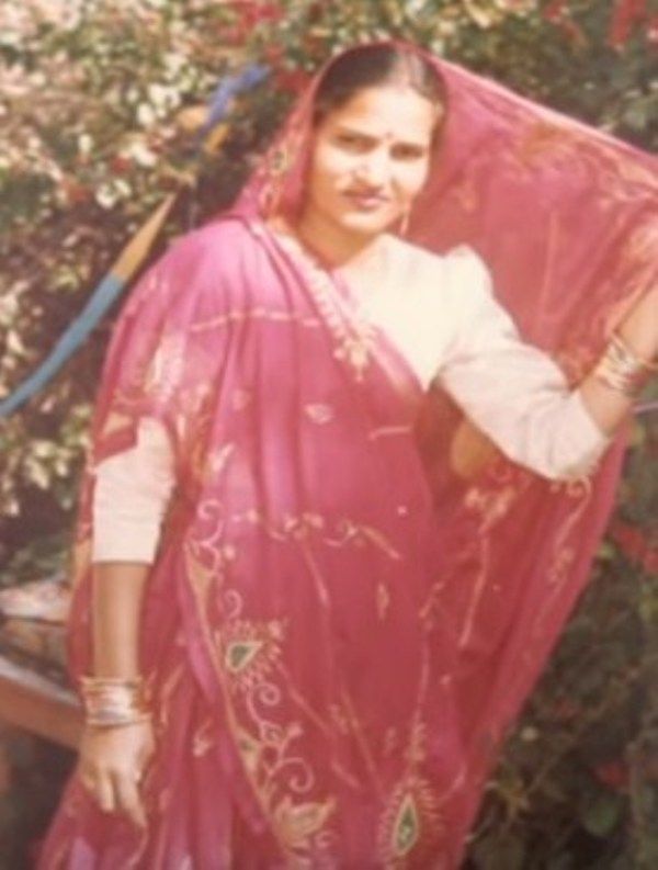 Riya Mavi's Mother