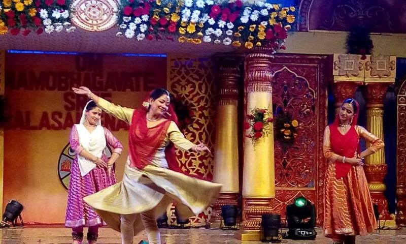 Sharmistha Mukherjee Performing on Stage