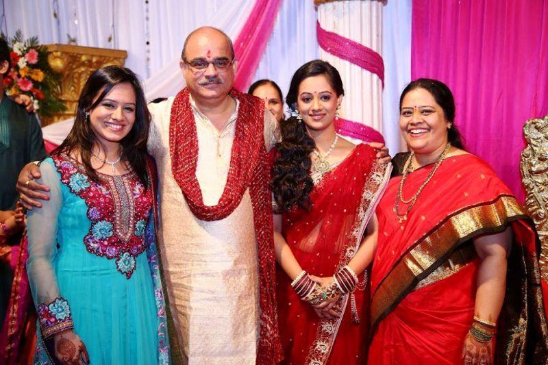 Spruha Joshi with Her Family