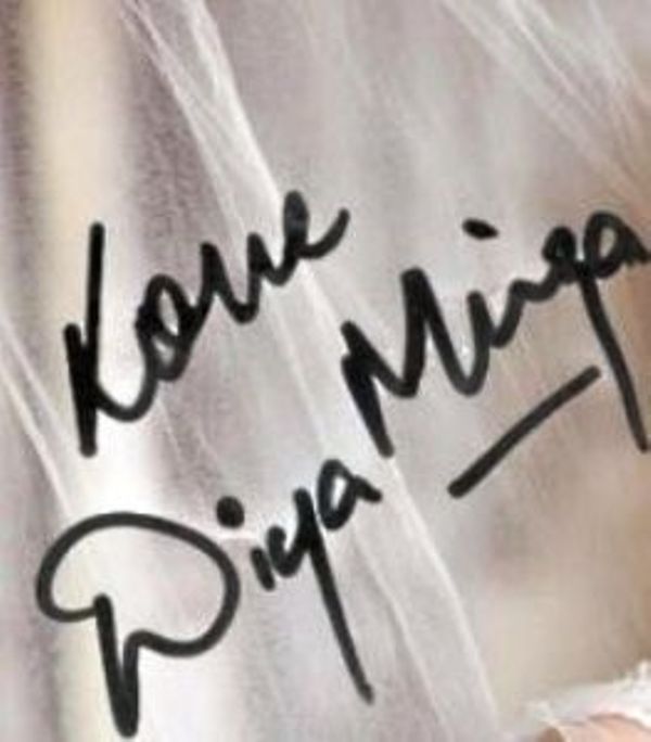 Dia Mirza Autograph