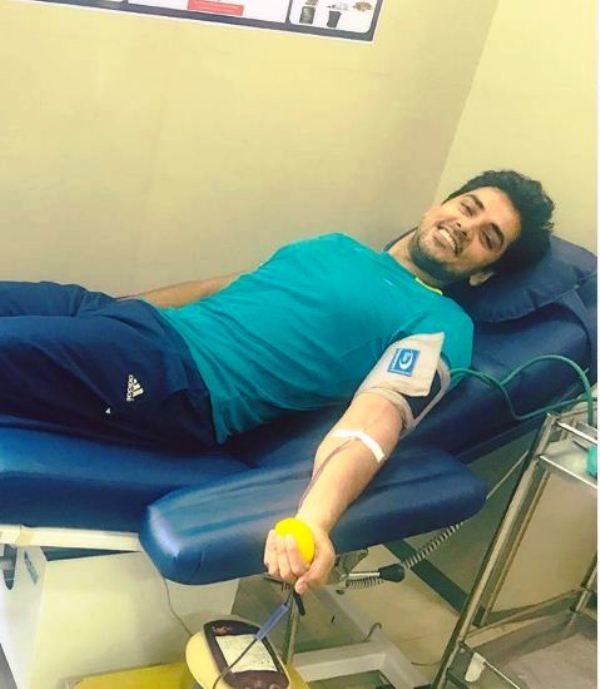 Harsh Nagar Donating Blood