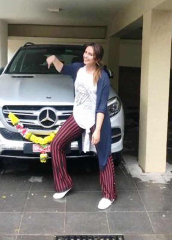 Huma Qureshi with Her Car