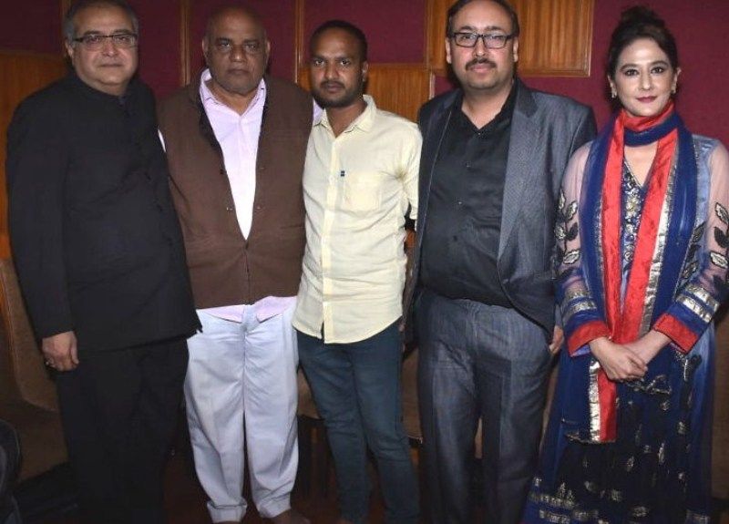 Pooja Dadwal with the Team of Shukrana Guru Nanak Dev Ji Ka (2020)