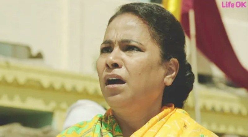 Seema Biswas in a Scene from Maha Kumbh Ek Rahasaya, Ek Kahani (2014-15)