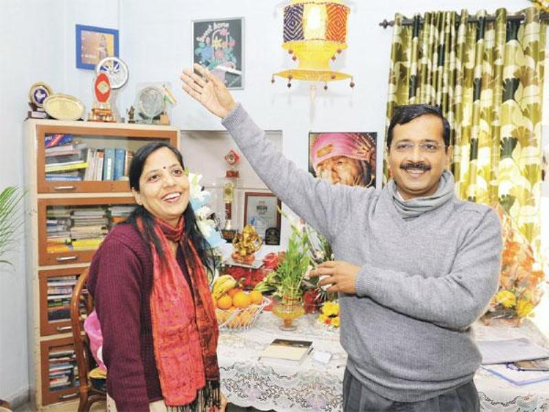 Sunita Kejriwal with Arvind Kejriwal