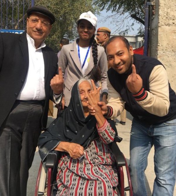 Sunita Kejriwal's mother, who went to cast her vote at the age of 88