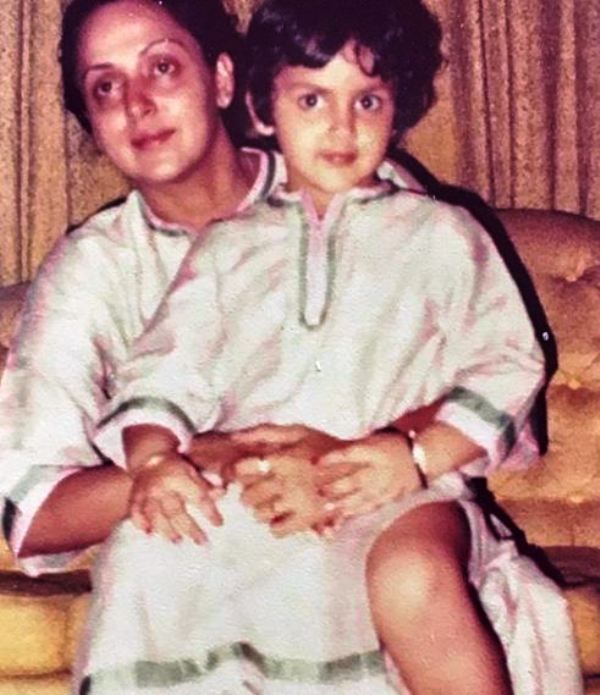 An Old Picture of Esha Deol and Her Mother