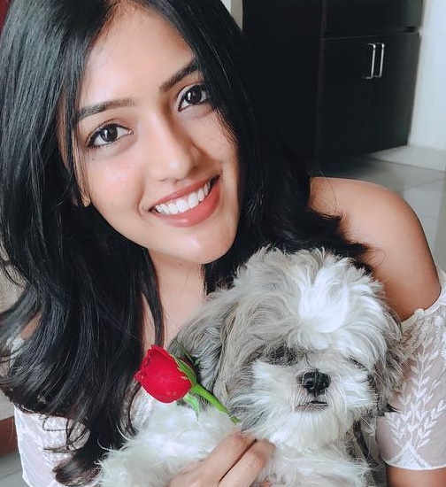 Eesha Rebba with her pet dog