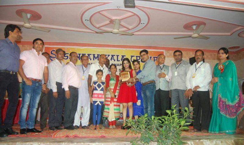 Sangam Kala Group Felicitating Rupali Jagga