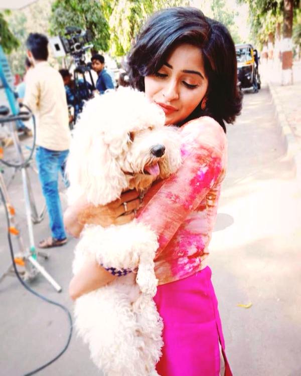 Yukti Kapoor With a Dog