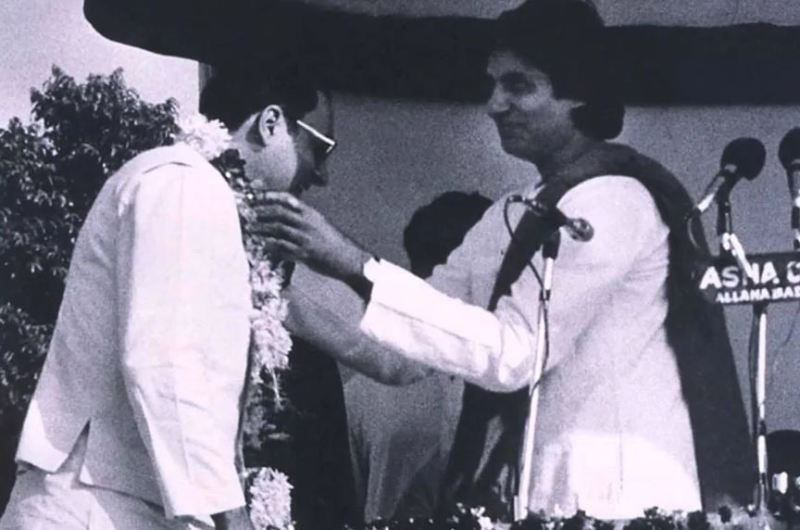 Amitabh Bachchan With Rajiv Gandhi
