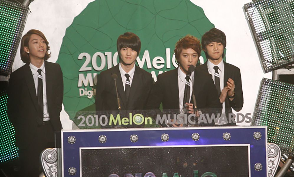 CNBLUE Giving Acceptance Speech at Melon Music Awards