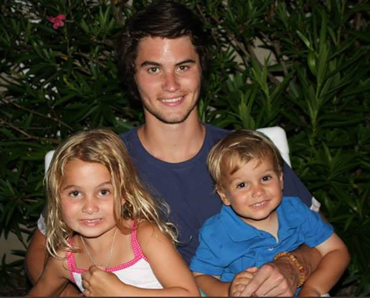 Chase Stokes with his Siblings