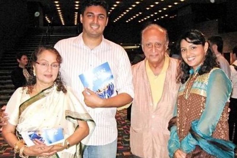 Padma Khanna With Her Husband and Children