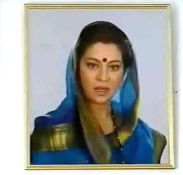 Priya Tendulkar in Hum Paanch
