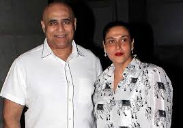 Puneet Issar with his wife