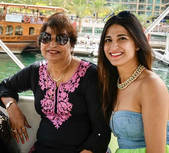 Aahana Kumra with her mother
