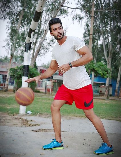 Varun Verma playing Basketball