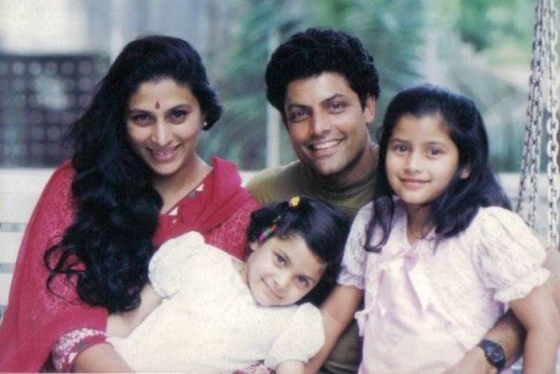 A Childhood Picture of Saiyami Kher With Her Family