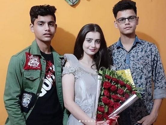 Chahat Pandey and her brothers