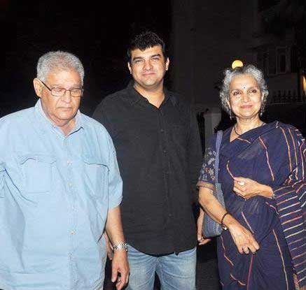 Siddharth Roy Kapur with his parents