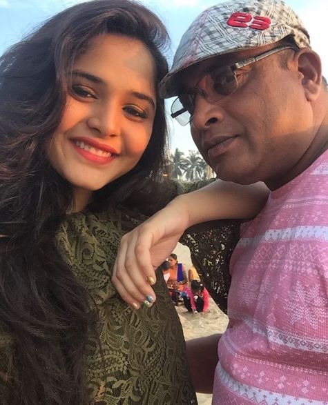 Muskan Bamne with her father