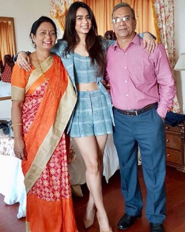 Soundarya Sharma With Her Parents