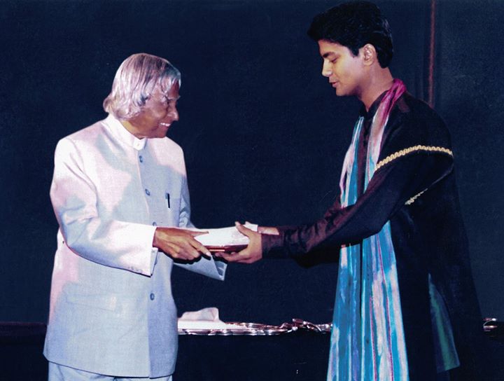 Vikas Kumar Being Felicitated by Dr. A.P.J. Abdul Kalam