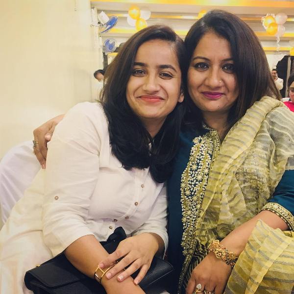 Urooj Ashfaq with her mother Rubina Ashfaq