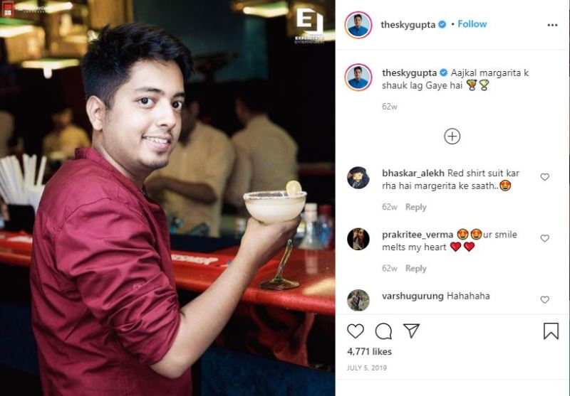 Aakash Gupta having cocktails