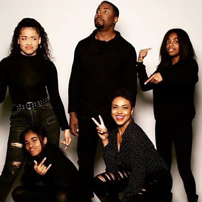 Gillian Iliana Waters and Michael Jai White with their Daughters