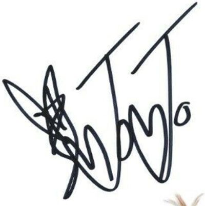 JoJo Siwa Signature