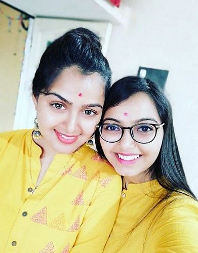 Monal Gajjar and Her Younger Sister