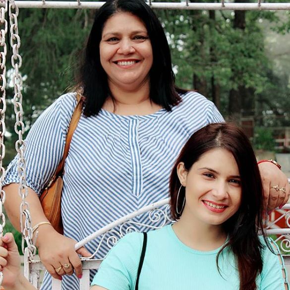 Tanya Purohit with her mother