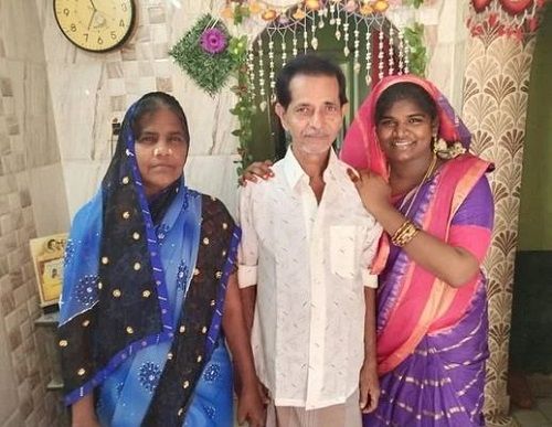 Aranthangi Nisha With Her Parents