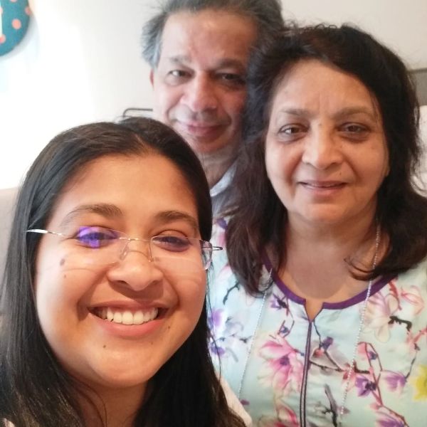 Dr Sunil Shroff with his wife and daughter
