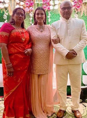 Priyanka Raina With Her Parents