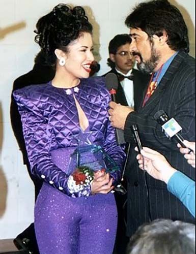 Selena Quintanilla Receving her Tejano Music Award