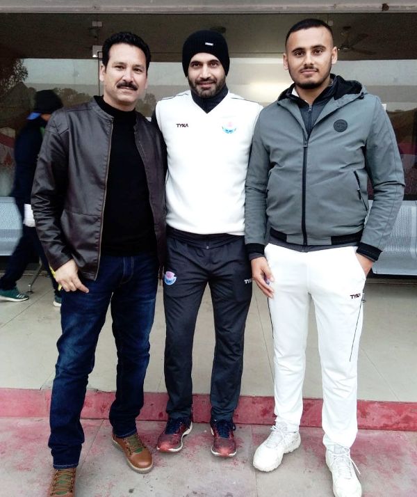 Abdul Samad with his father and former Indian cricketer Irfan Pathan