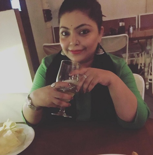 Divya Bhatnagar in a Restaurant