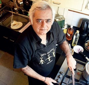 Hansal Mehta Wiki, Age, Girlfriend, Wife, Children, Family, Biography ...