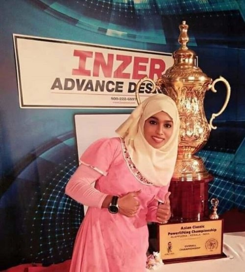 Majiziya Bhanu with her trophy