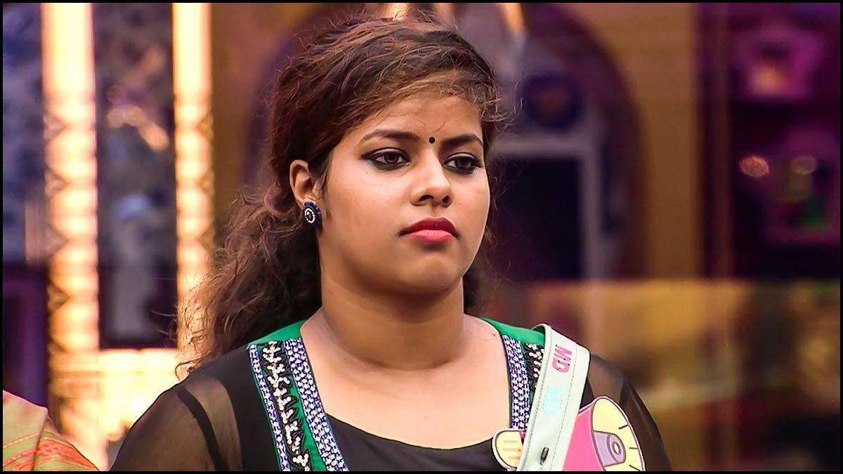 A picture of Michelle from the Bigg Boss house